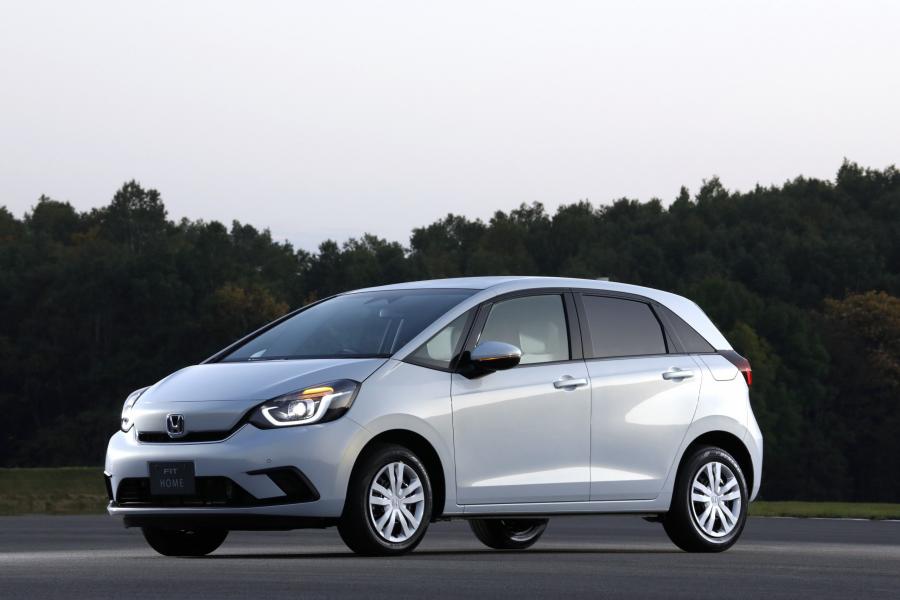  Honda Fit e:HEV Home 2020 года  (JP) (фото 4 из 18)